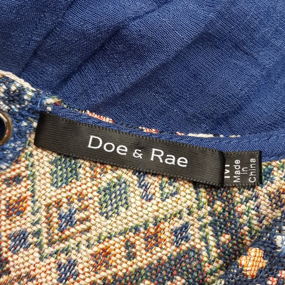 Doe & Rae Embroidered Crinkle Top - Picture 15 of 16
